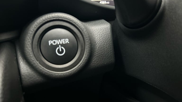 2024 Toyota C-HR 1.8 Hybrid Design 5dr CVT HATCHBACK PETROL/ELECTRIC Automatic