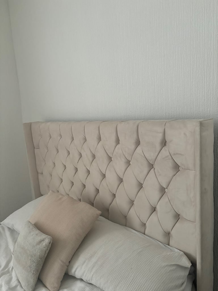 King sized bed
