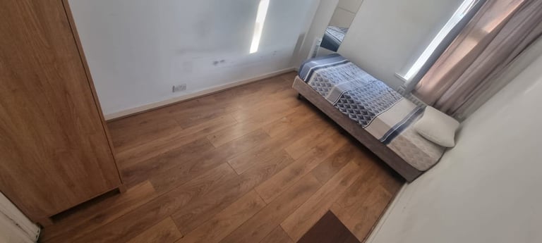 Available now Small Double Room Walthamstow Central