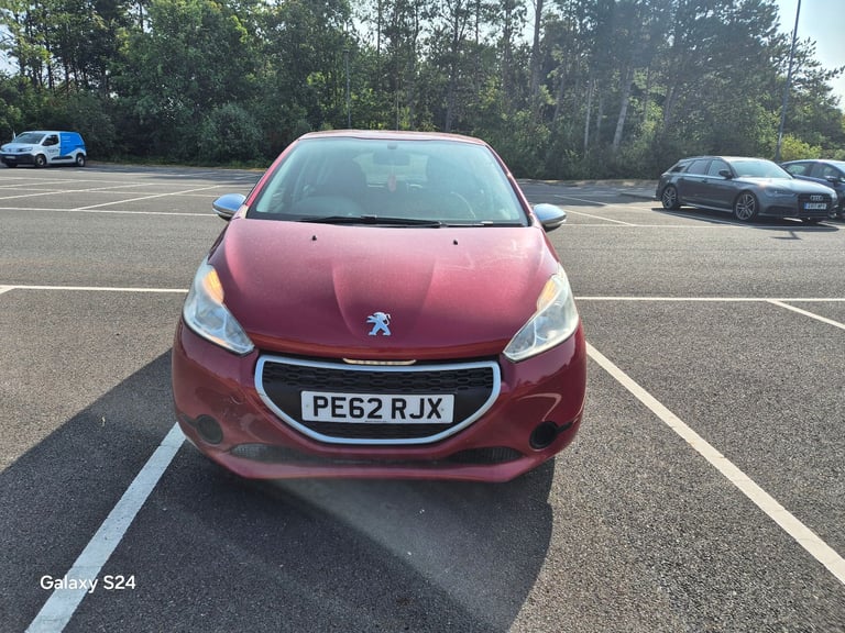 Peugeot, 208, Hatchback, 2012, Manual, 1199 (cc), 5 doors