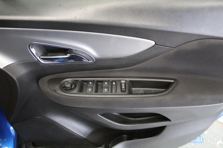 VAUXHALL MOKKA 1.6 CDTi Exclusiv 2WD Euro 6 (s/s) 5dr 2015