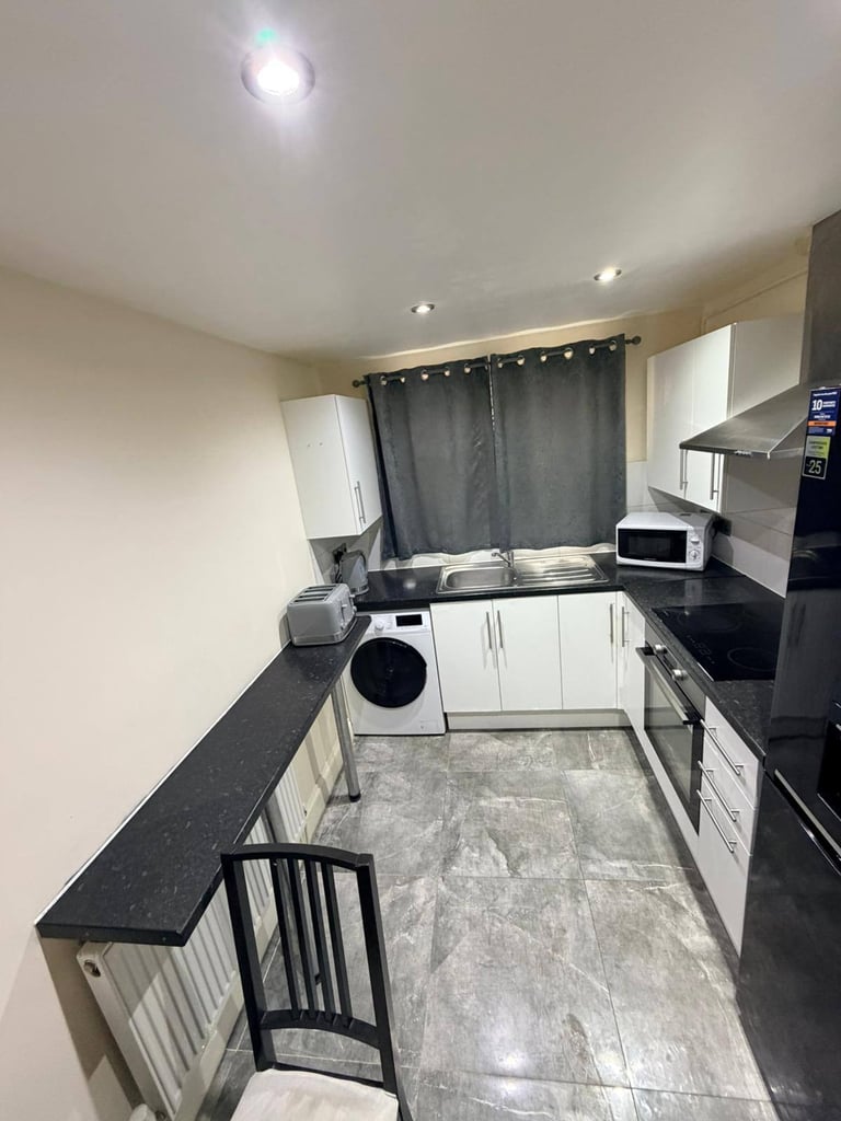1 Bedroom Accommodation, KINGSBURY, HA3, £1,250, **BILLS INCLUDED**