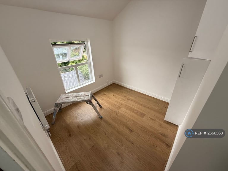 2 bedroom flat in High Street, Sandbach, CW11 (2 bed) (#2666563)
