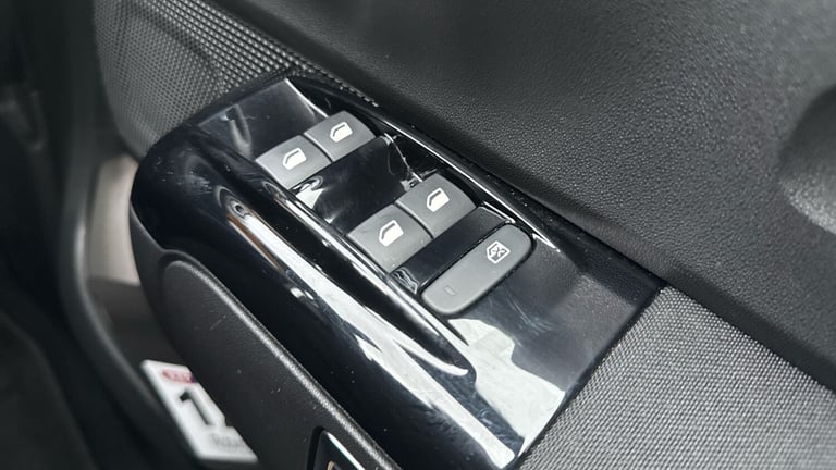 2022 Citroen C3 1.2 PureTech C-Series Edition Hatchback 5dr Petrol Manual Euro 6 (s/s) (83  Hatch...