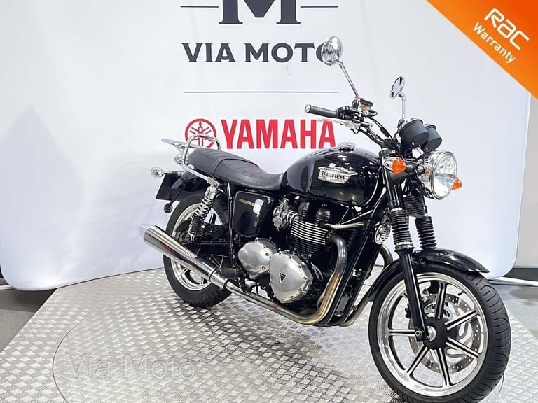 TRIUMPH BONNEVILLE 865 - 2011 - 1900 miles