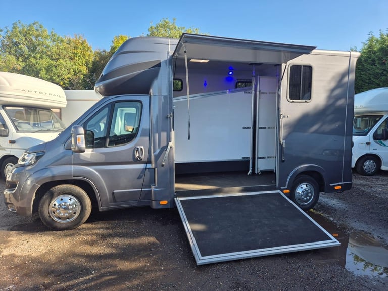 Peugeot Regents Stallion Horsebox Horse Box 2017
