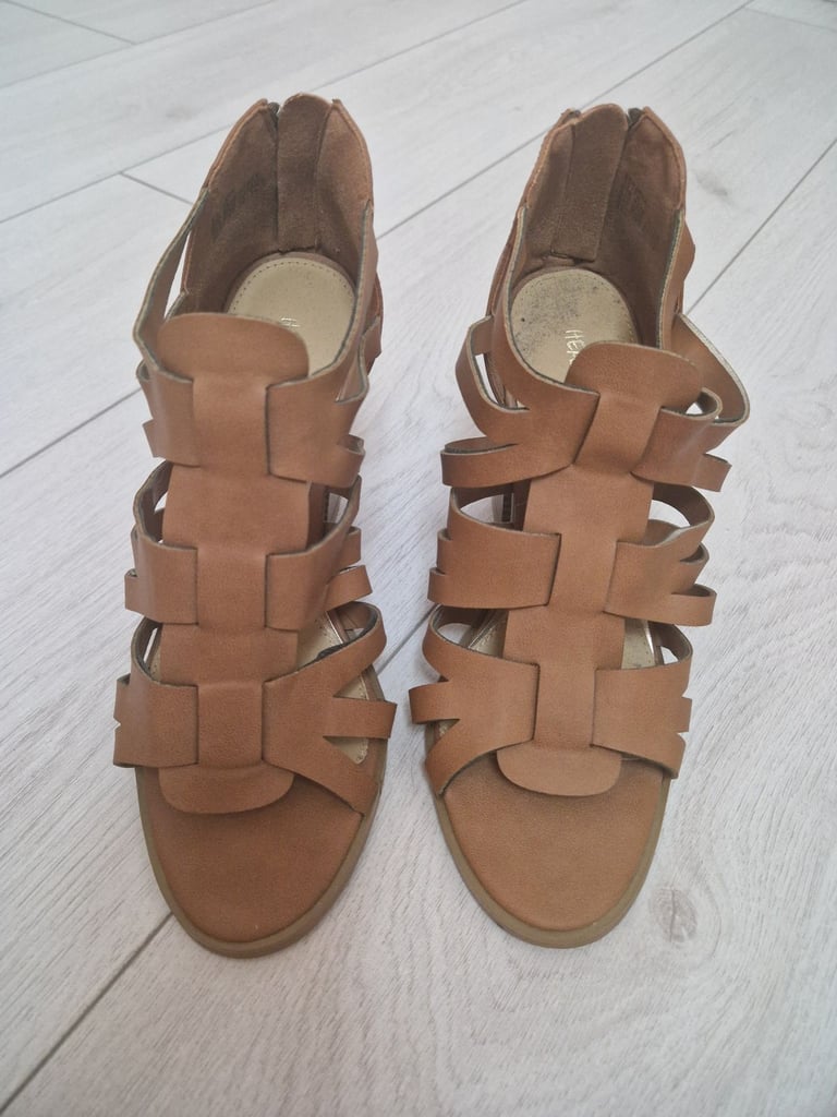 image for Tan heeled sandles