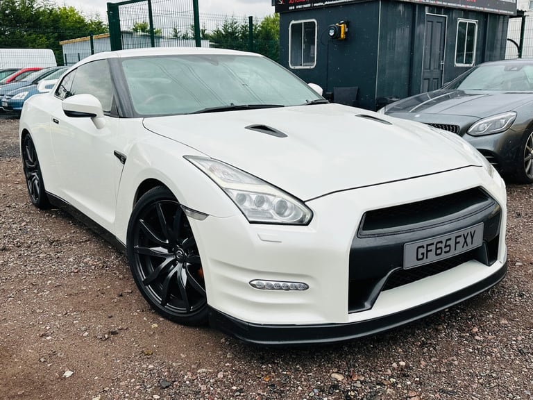 image for 2015 Nissan GT-R R35 3.8 Premium 2dr Auto COUPE Petrol Automatic