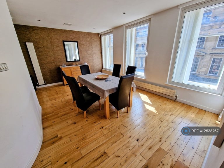 image for 3 bedroom flat in Grey Street, Newcastle, NE1 (3 bed) (#2638767)