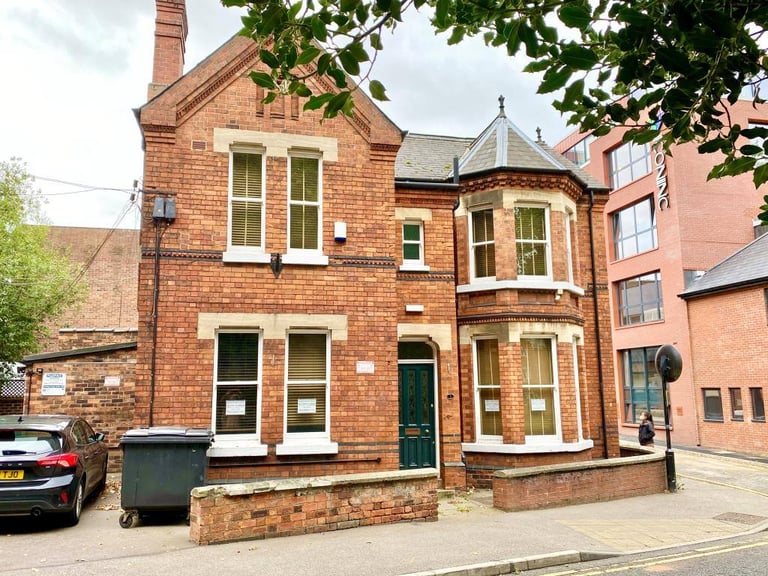 🏡 LUXURY 9 Bed House 🔥 Lincoln City Centre Location 🔥 Accredited 🏡