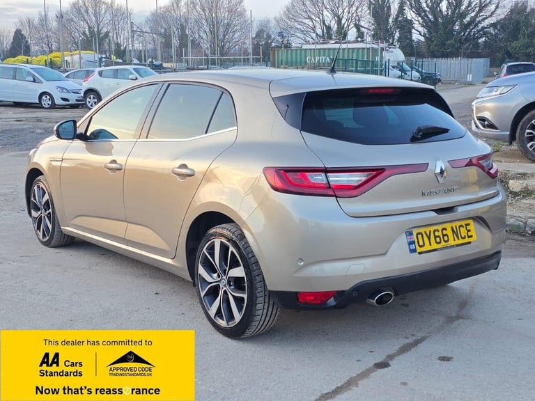 2016 Renault Megane 1.5 dCi Dynamique S Nav EDC Euro 6 5dr Hatchback Diesel Automatic