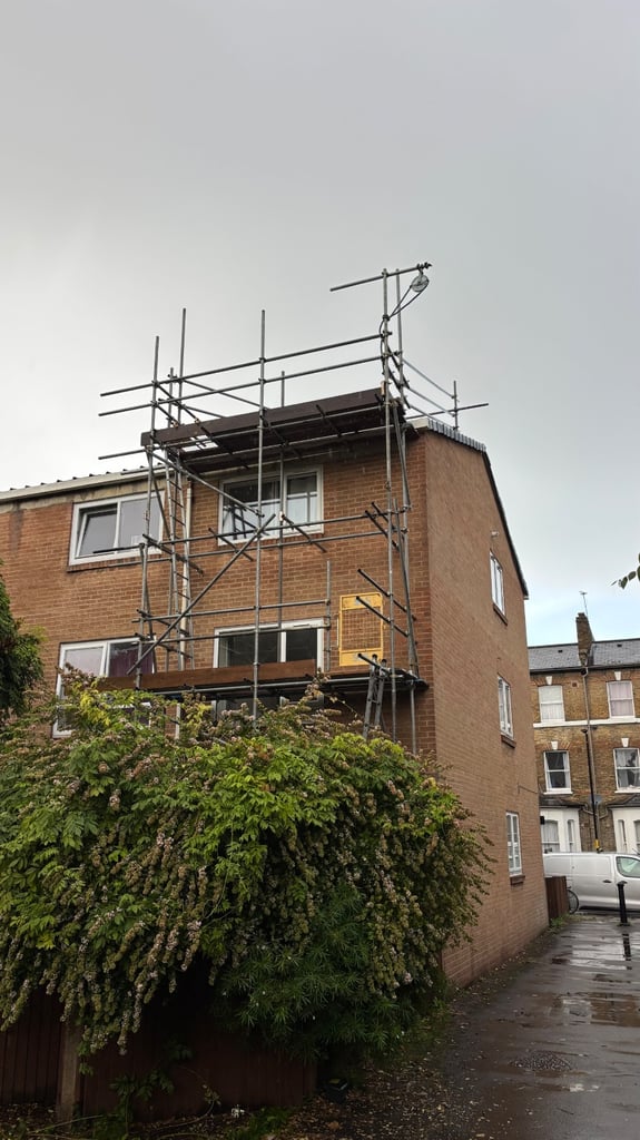 Scaffolding / Scaffold hire for your needs! Best quotes. 