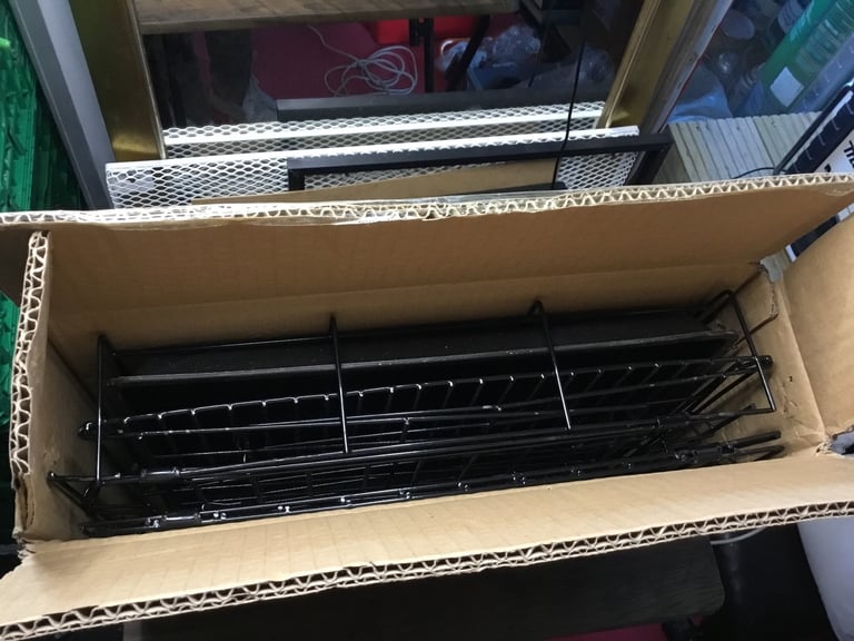 New in box Small pet cage, suitable for small puppies, rabbits, guinea pig, kittens etc