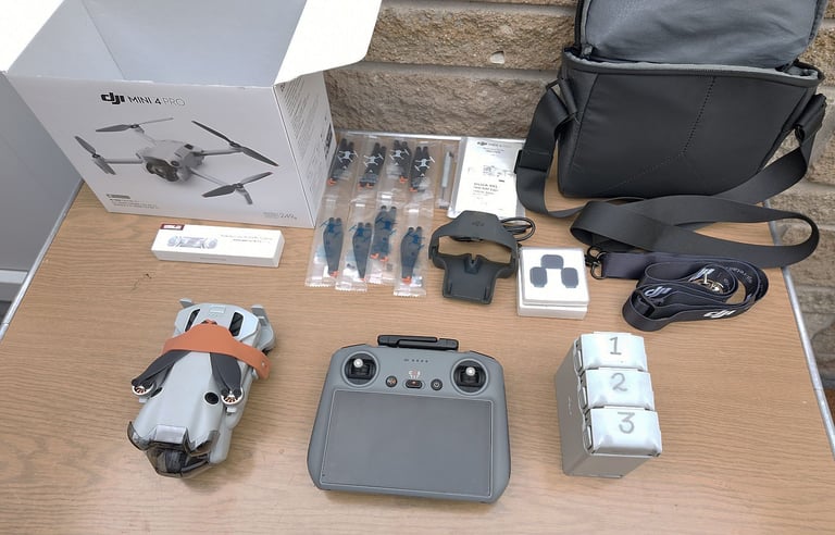 DJI Mini 4 Pro Fly More Combo With RC2 Controller + 18 months DJI Warranty