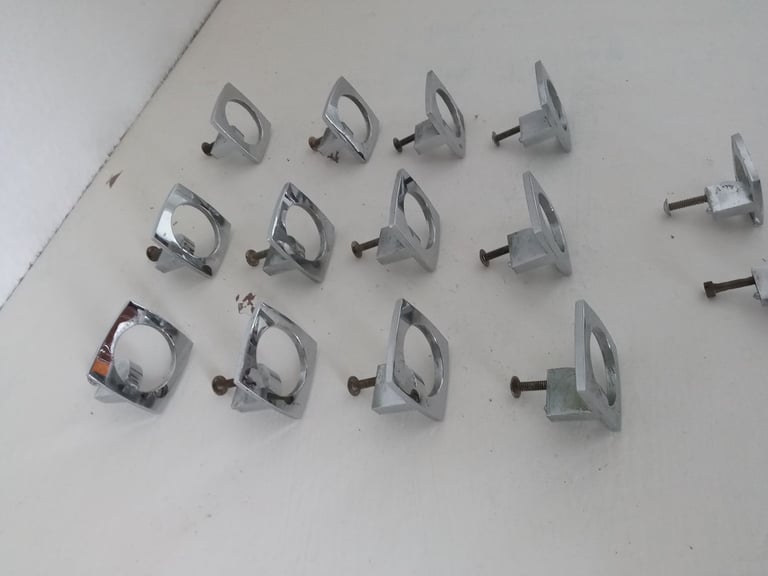 1970's Vintage Wardrobe Door Handles/knobs/Fitting