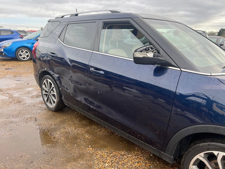 2019 SSANGYONG TIVOLI XLV ULTIMATE BLUE AUTOMATIC EURO 6 SALVAGE DAMAGED REPAIR