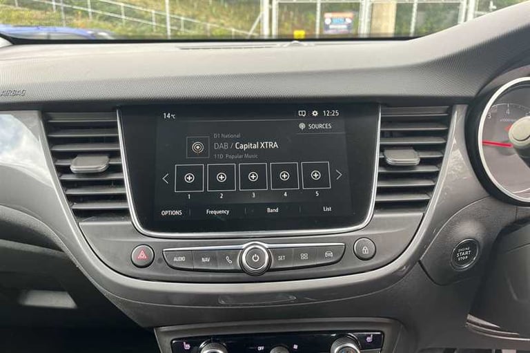 2022 Vauxhall Crossland 1.2i Turbo (110 PS) Ultimate 5 Door Petrol SUV *** 1 Owner / Full Vauxhal...