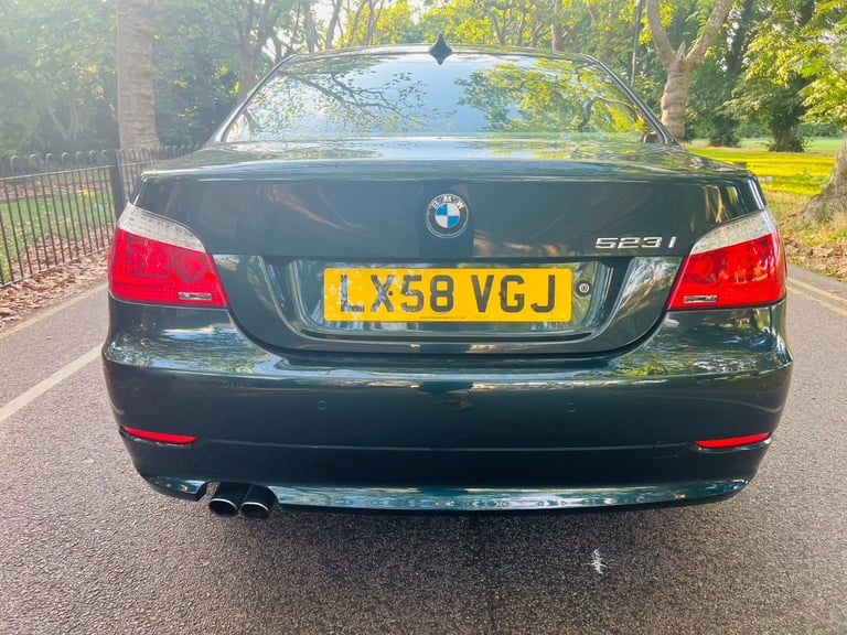 BMW 5 SERIES AUTOMATIC 2.5 PETROL YEAR 2009, VERY LOW MILEAGE 35000, 1 YEAR MOT, MINT CONDITION