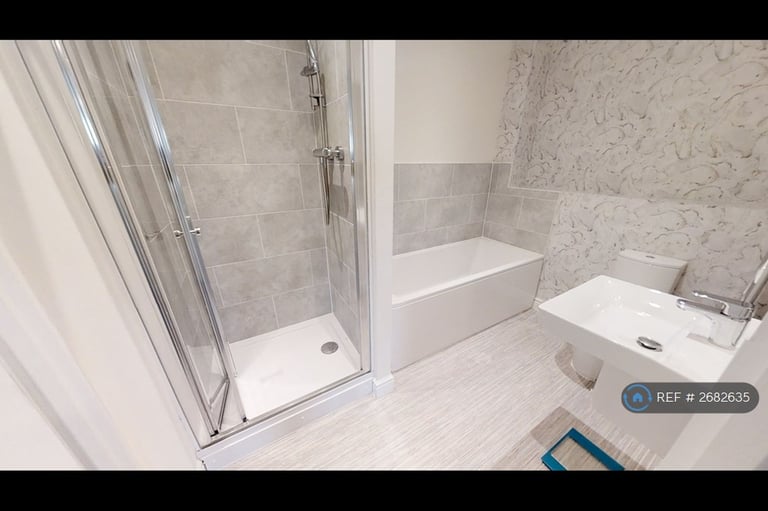 2 bedroom flat in Baytree Court, Prestwich, Manchester, M25 (2 bed) (#2682635)