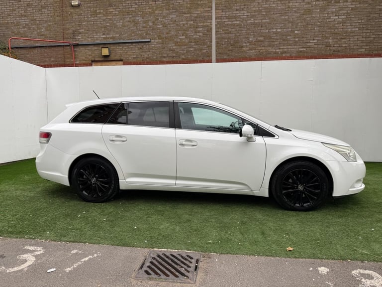 2011 Toyota Avensis 2.0 D-4D TR Tourer Euro 5 5dr ESTATE Diesel Manual