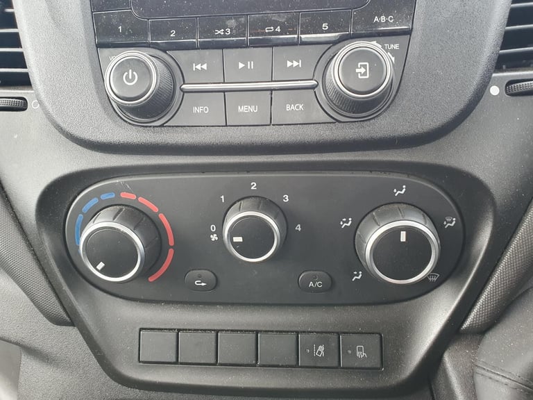 Iveco Daily 72.180 HI.MATIC AUTO EURO 6, 3,980KGS PAYLOAD