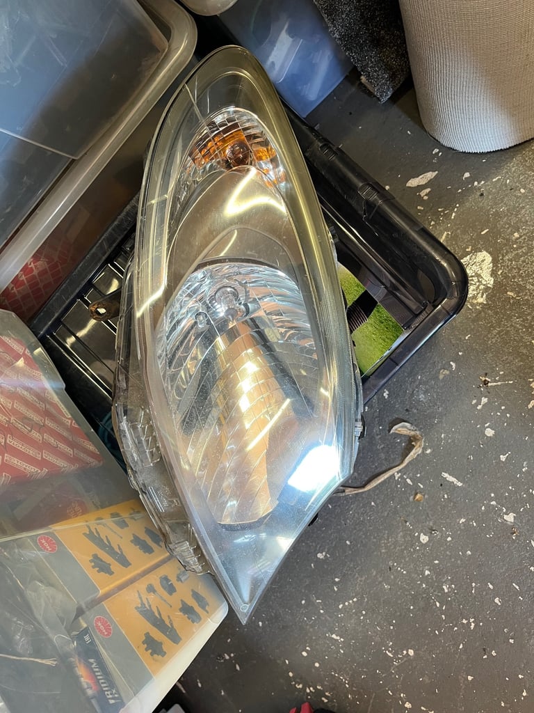 image for Mercedes Citan driver headlamp