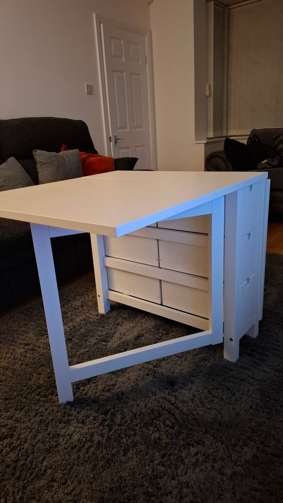 White dropleaf extending table