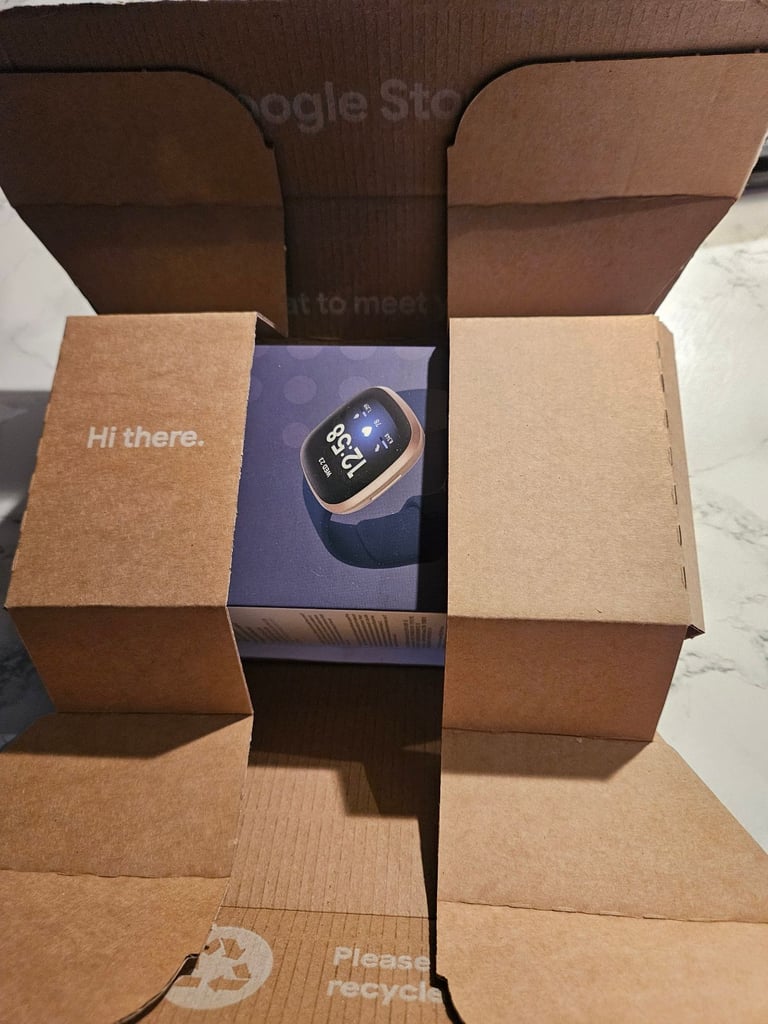 BRAND NEW FITBIT VERSA 3