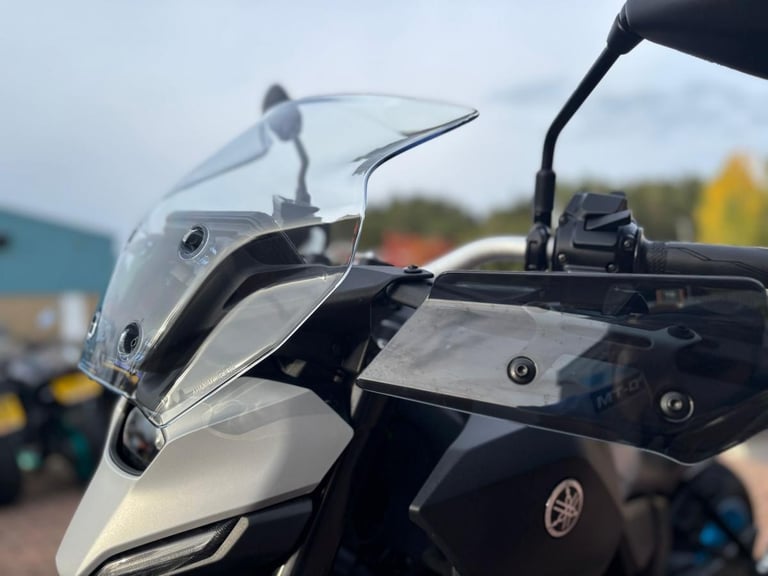 YAMAHA MT-07 Y-AMT 2025 - 1 OWNER - 249 MILES - ICE STORM - EXTRAS FITTED