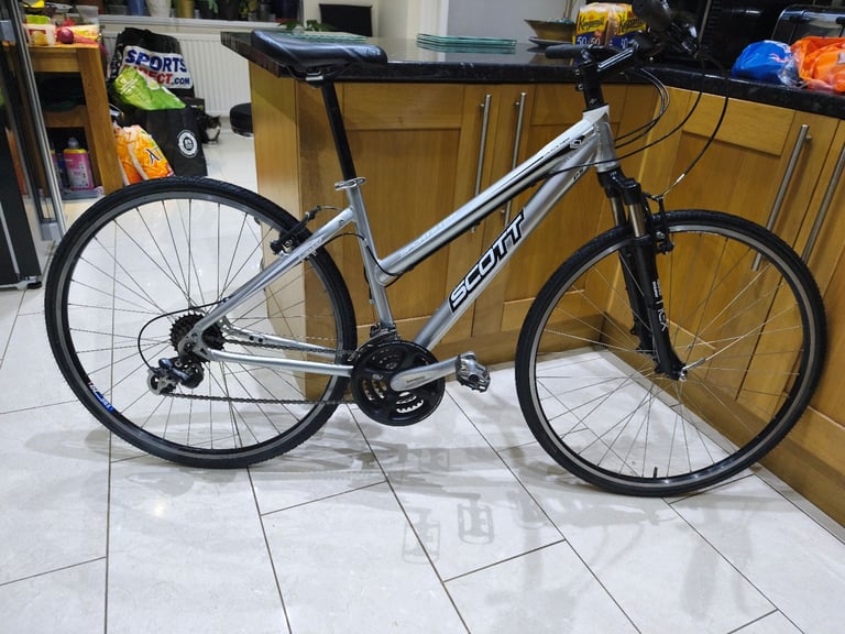 image for Women's Scott hybrid bike fully working 
