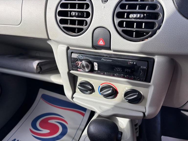 RENAULT Kangoo WHEELCHAIR ACCESSIBLE VEHICLE AUTO WAV AUTOMATIC 1.6 16v