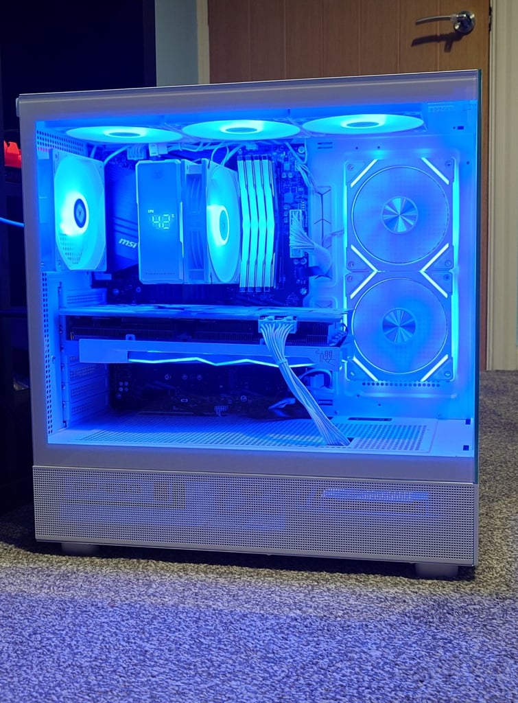Crazy fast Stunning Custom Gaming PC for sale | RX 6800XT | Ryzen 7 3800X | 32GB RAM | 512GB NVMe
