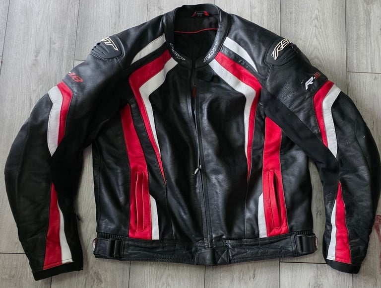 RST MOTORBIKE LEATHER JACKET & TROUSERS 