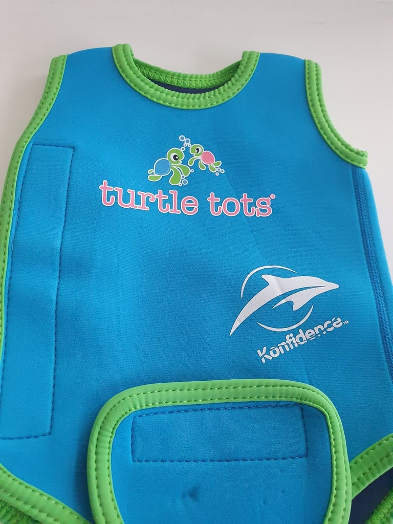 Baby swimming jacket.Age 0 to 6 months.