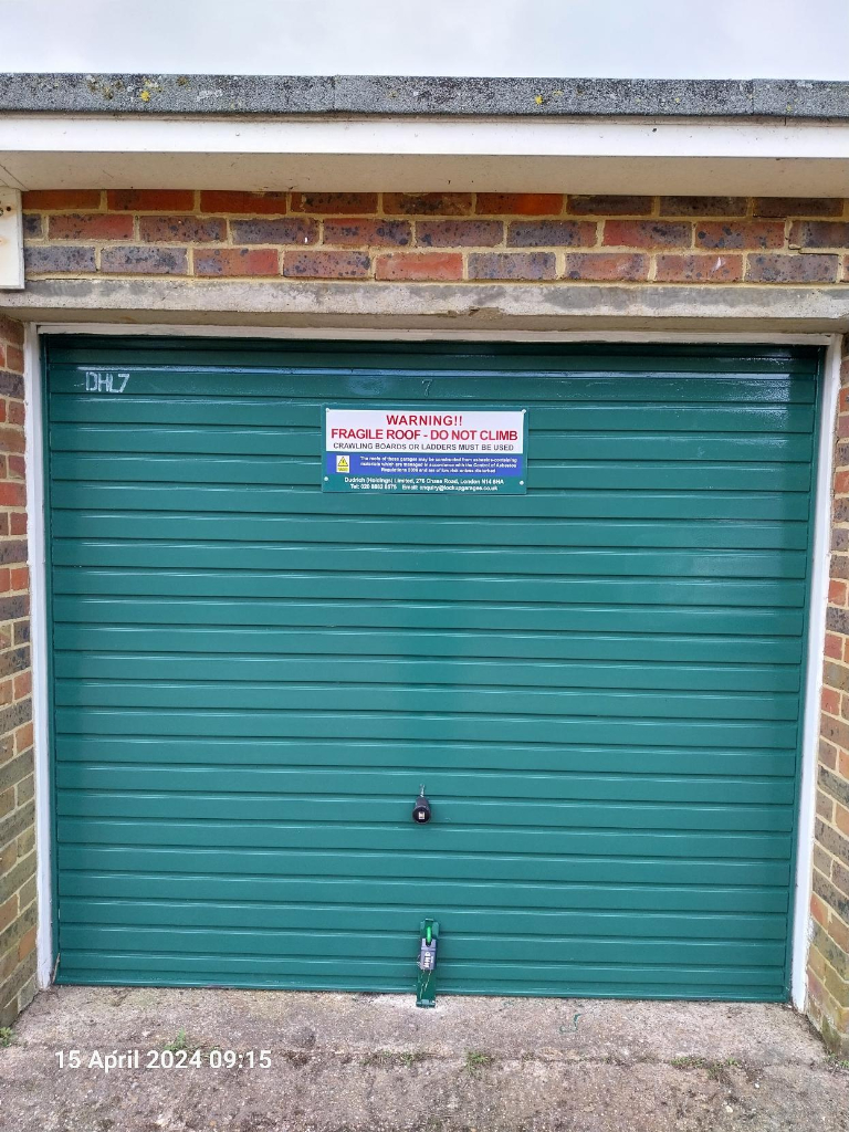 Cheap secure garages for rent, 24/7, ideally located in Eastbourne, East Sussex. in Eastbourne