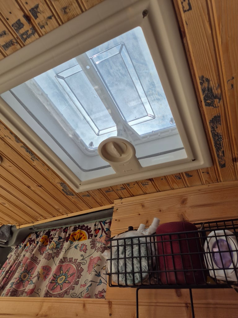 Vauxhall, VIVARO 2700 DTI SWB, Panel Van, 2003, 1870 (cc)