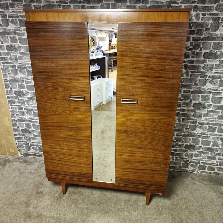 Stonehill Furniture Mid-Century Wardrobe with Mirror – 1960 Licence