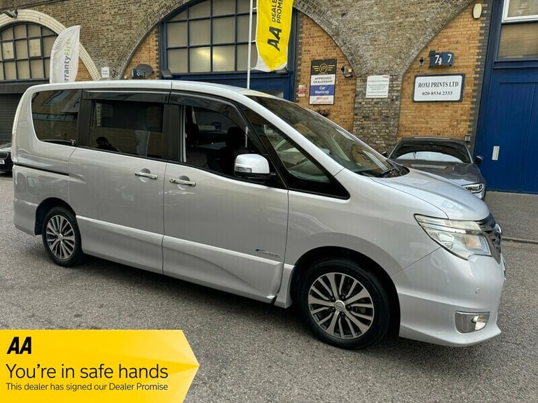 Nissan Serena 2.0 HYBRID AUTO 8 SEAT