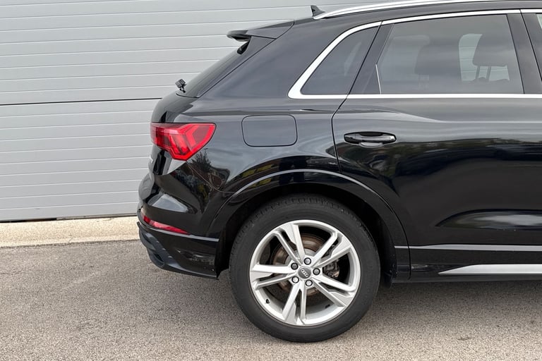 2019 Audi Q3 1.5 TFSI CoD 35 S line Euro 6 (s/s) 5dr SUV PETROL Manual