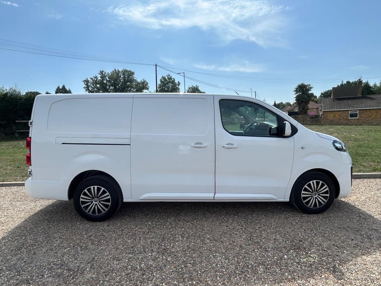 2019 Vauxhall Vivaro 1.5 Turbo D 2900 Sportive L2 H1 Euro 6 (s/s) 5dr PANEL VAN Diesel Manual