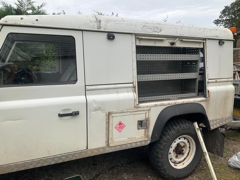 Land Rover, DEFENDER, Panel Van, 2007, Manual, 2495 (cc)