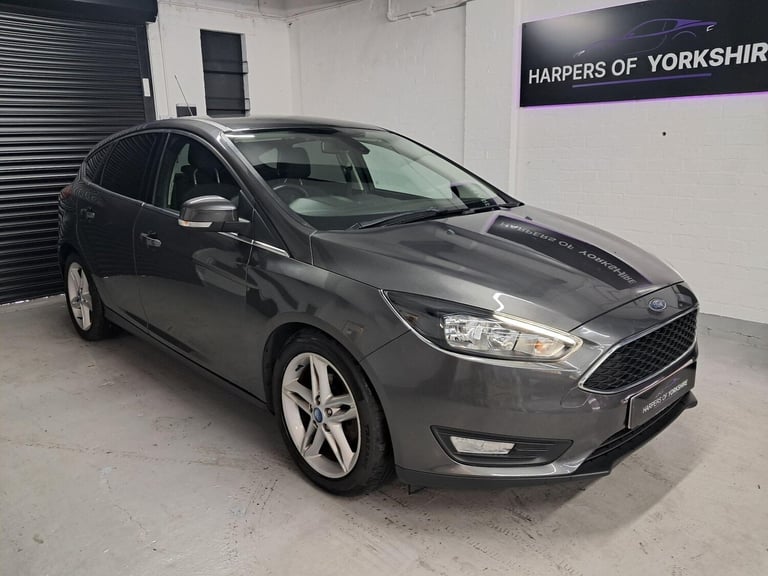2015 Ford Focus 1.0T EcoBoost Zetec Euro 6 (s/s) 5dr HATCHBACK Petrol Manual
