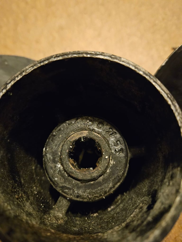 Evinrude outboard propeller. 8" diameter 