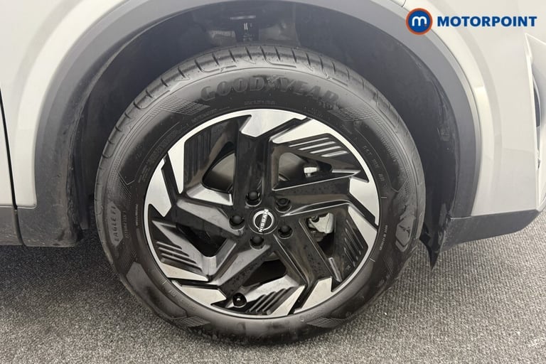 2024 Nissan Qashqai 1.3 DiG-T MH 158 N-Connecta 5dr Xtronic SUV Petrol Automatic