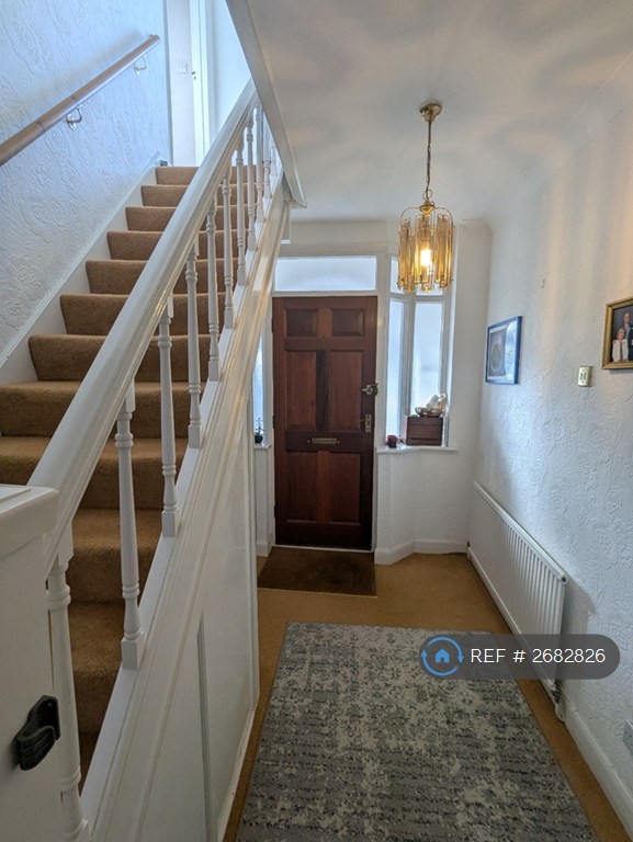 4 bedroom house in Gainsford Avenue, Clacton-On-Sea, CO15 (4 bed) (#2682826)