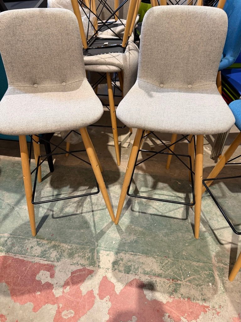 Set of 4 Elite Breakfast Bar Stools/Elite Upholstered Breakfast Bar Stools/Grey