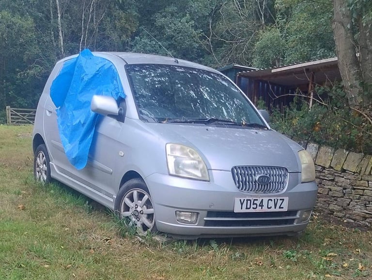 image for Kia Picanto silver for scrap, collect from Mirfield 