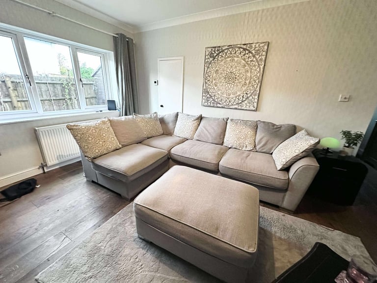 image for Grey Corner Sofa with Chaise – Comfy, Clean & Modern – DELIVERY AVAILABLE TODAY!