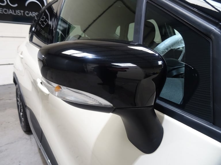 2016 Renault Captur 1.2 TCE Dynamique S Nav 5dr Automatic **LOW MILEAGE*ONLY 10000 MILES** HATCHB...