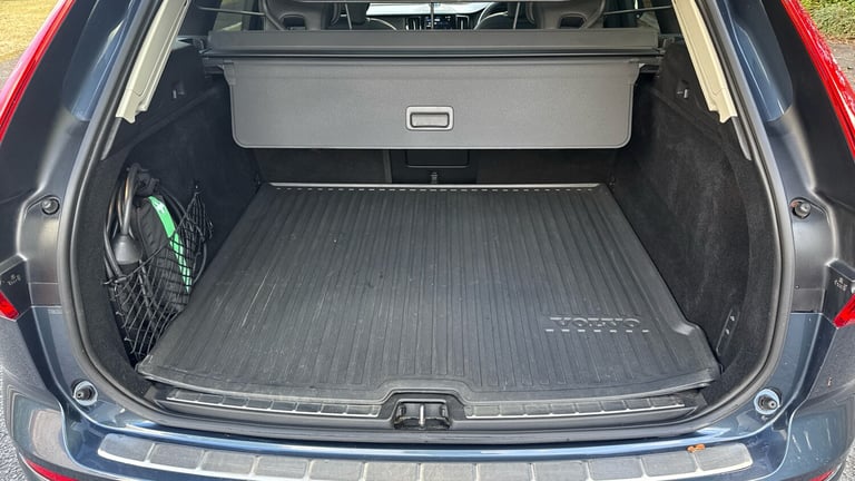 2023 Volvo XC60 2.0 T8 [455] RC PHEV Ultimate Dark 5dr AWD Gtron Estate Estate Hybrid Automatic